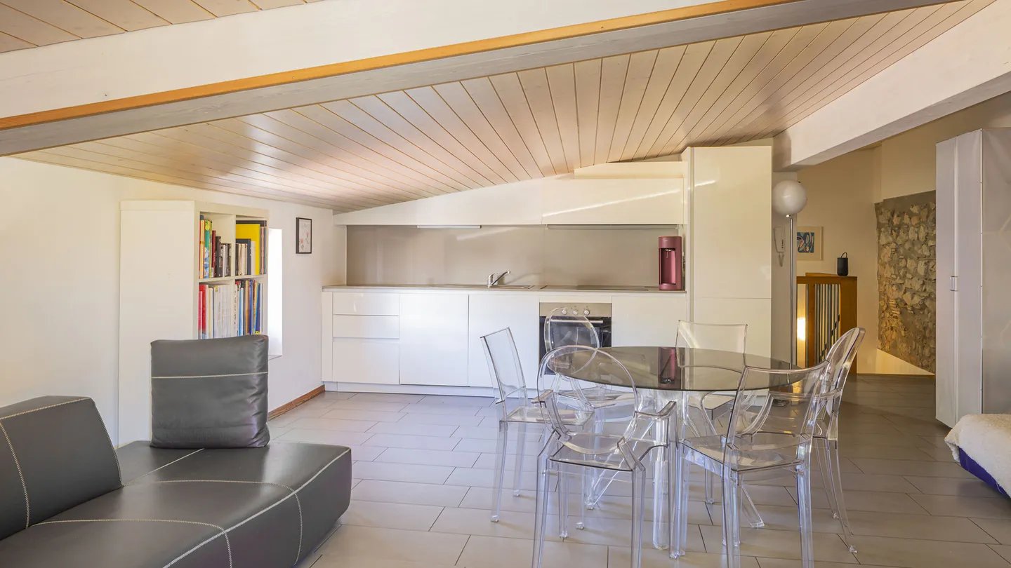 Duplex mit Tessiner Charme | 3-Zimmer-Maisonette mit Terrasse - Foto 4 von 6