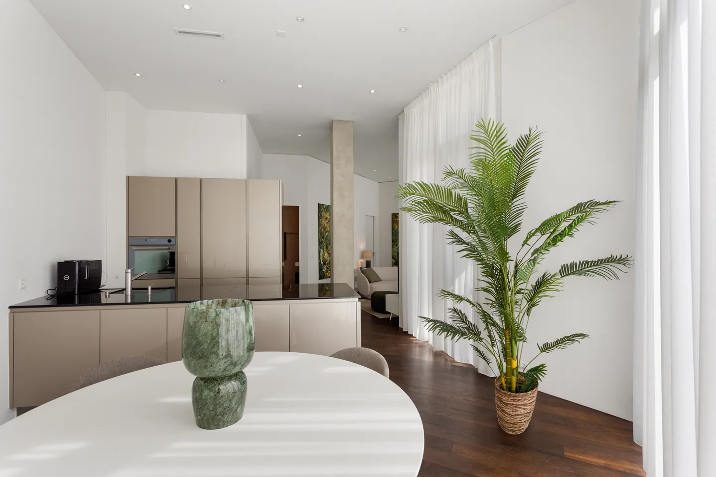 LOFT. MITTEN IN ZÜRICH-WEST. | LOFT. AT THE CORE OF ZURICH WEST. - Photo 1 of 3