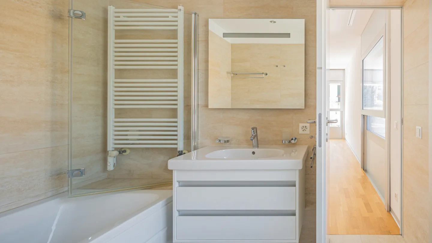 Lusso e comfort in posizione privilegiata! Luxus und Komfort in Top-La - Foto 4 di 4