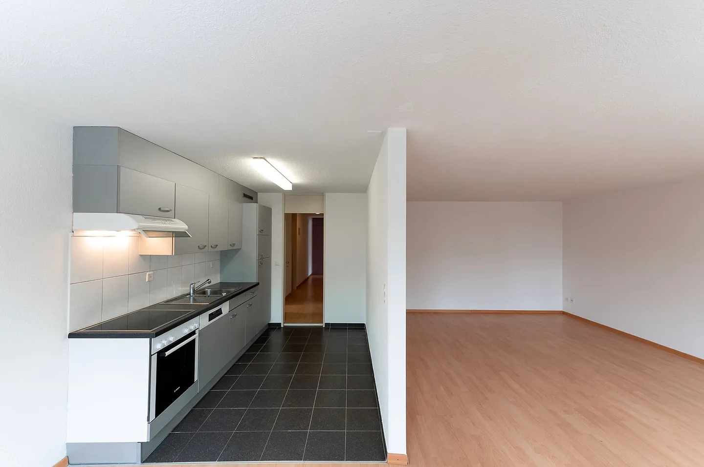 Appartamento accogliente di 4,5 stanze con un layout attraente - Foto 4 di 8