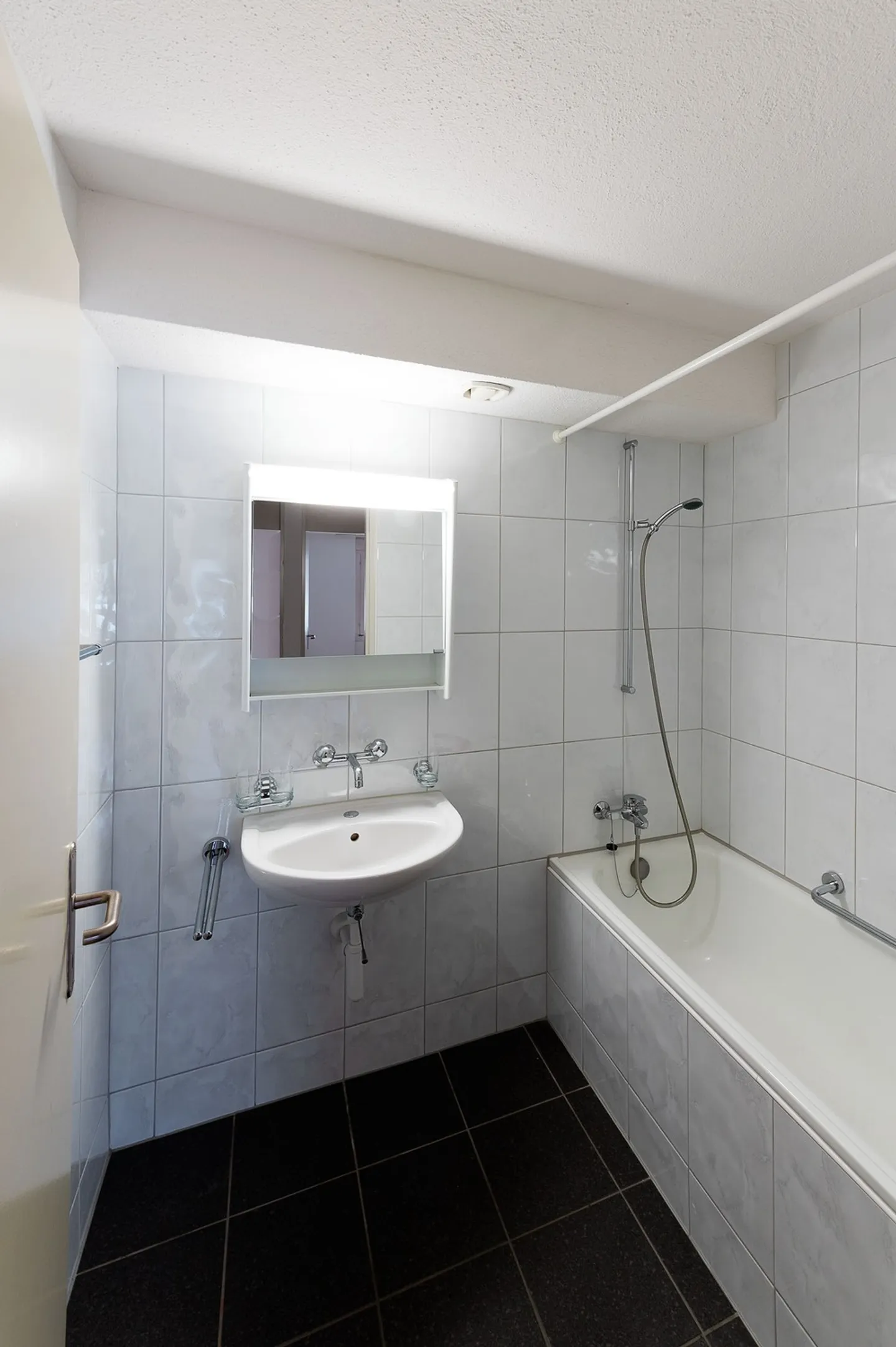 Appartamento accogliente di 4,5 stanze con un layout attraente - Foto 7 di 8