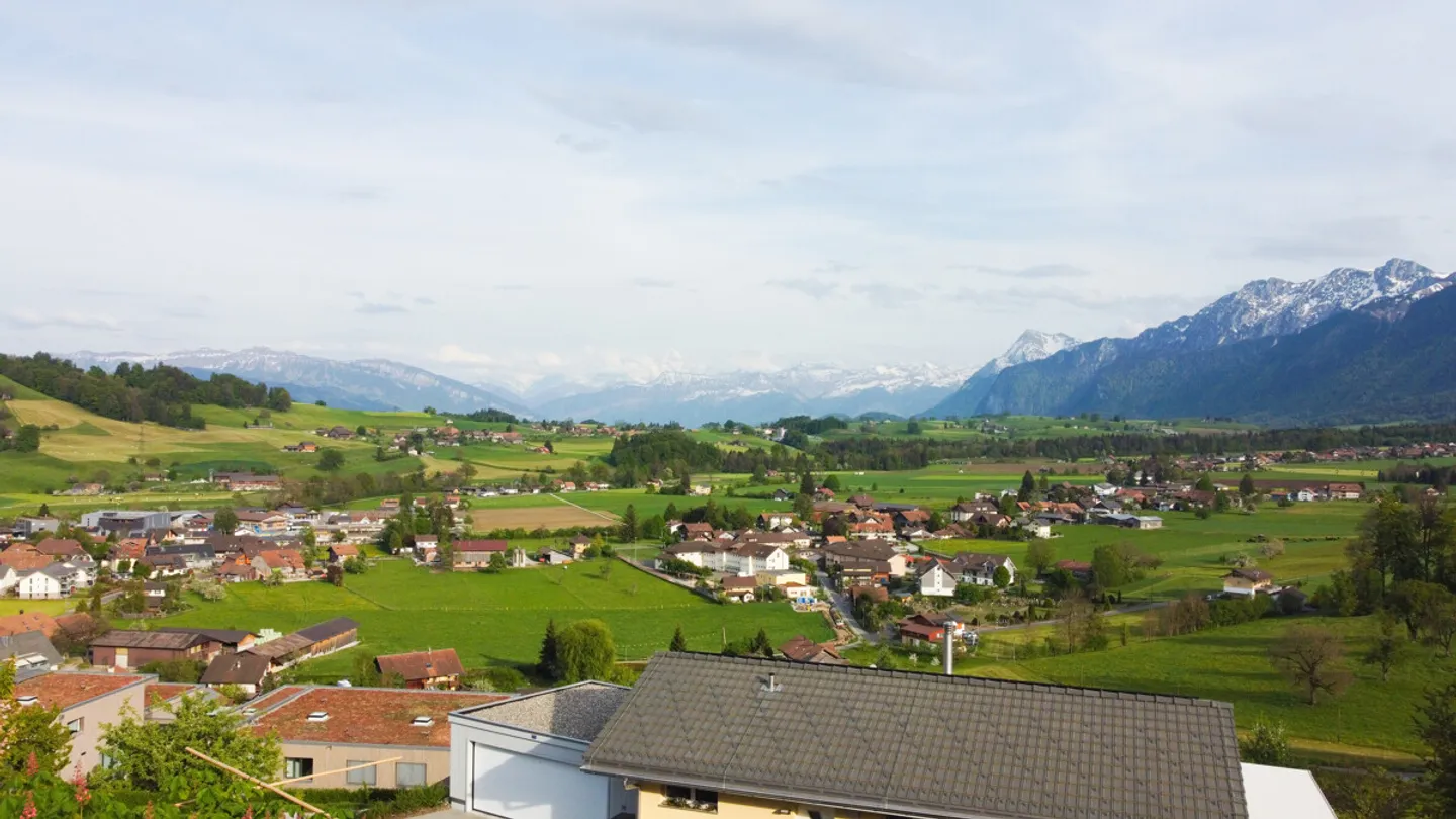 Wohnen mit Weitblick  Zweifamilienhaus mit atemberaubender Alpenaussi - Photo 8 sur 13