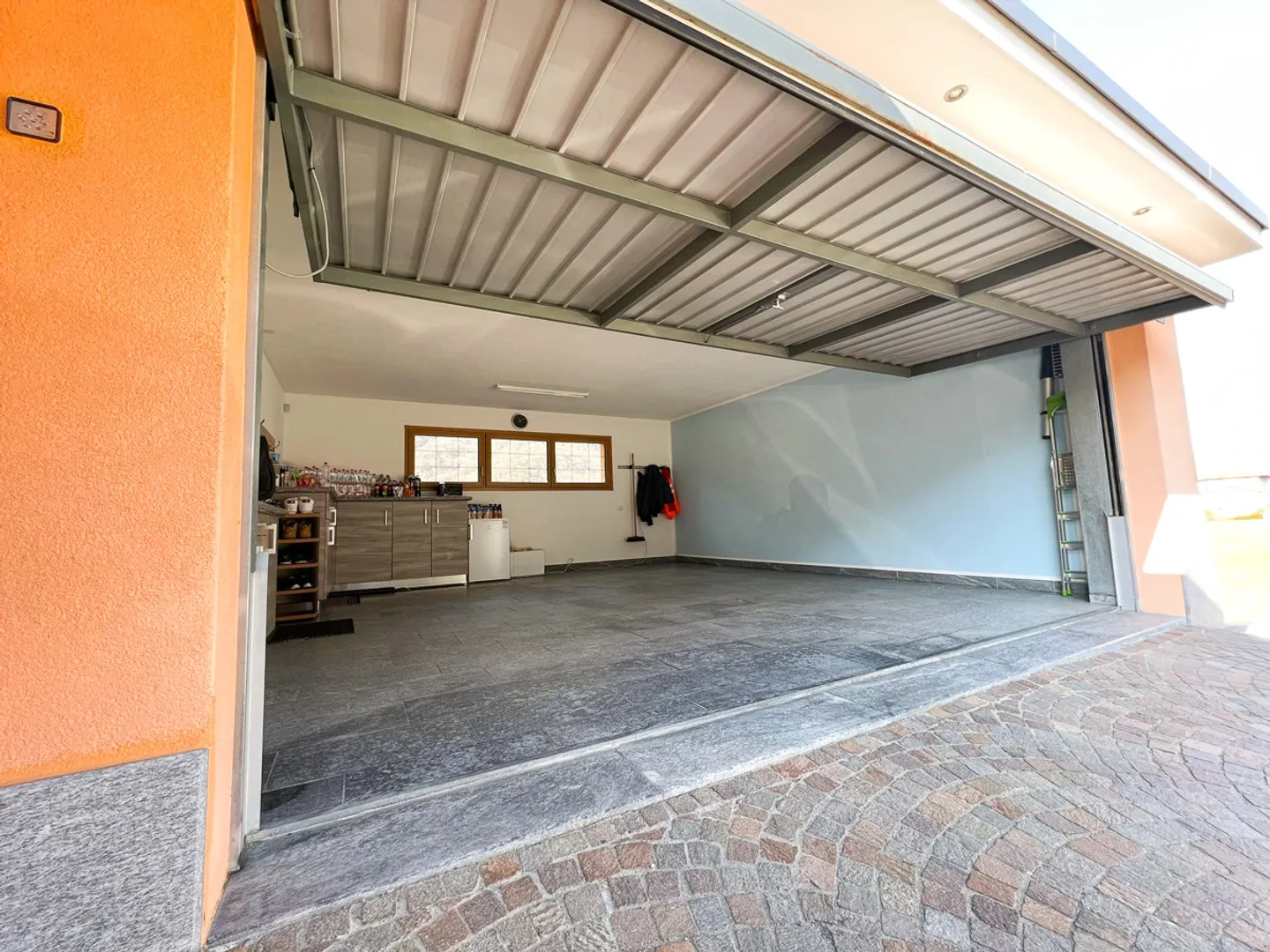 Luxuriöse Villa mit viel Umschwung - Foto 7 von 13