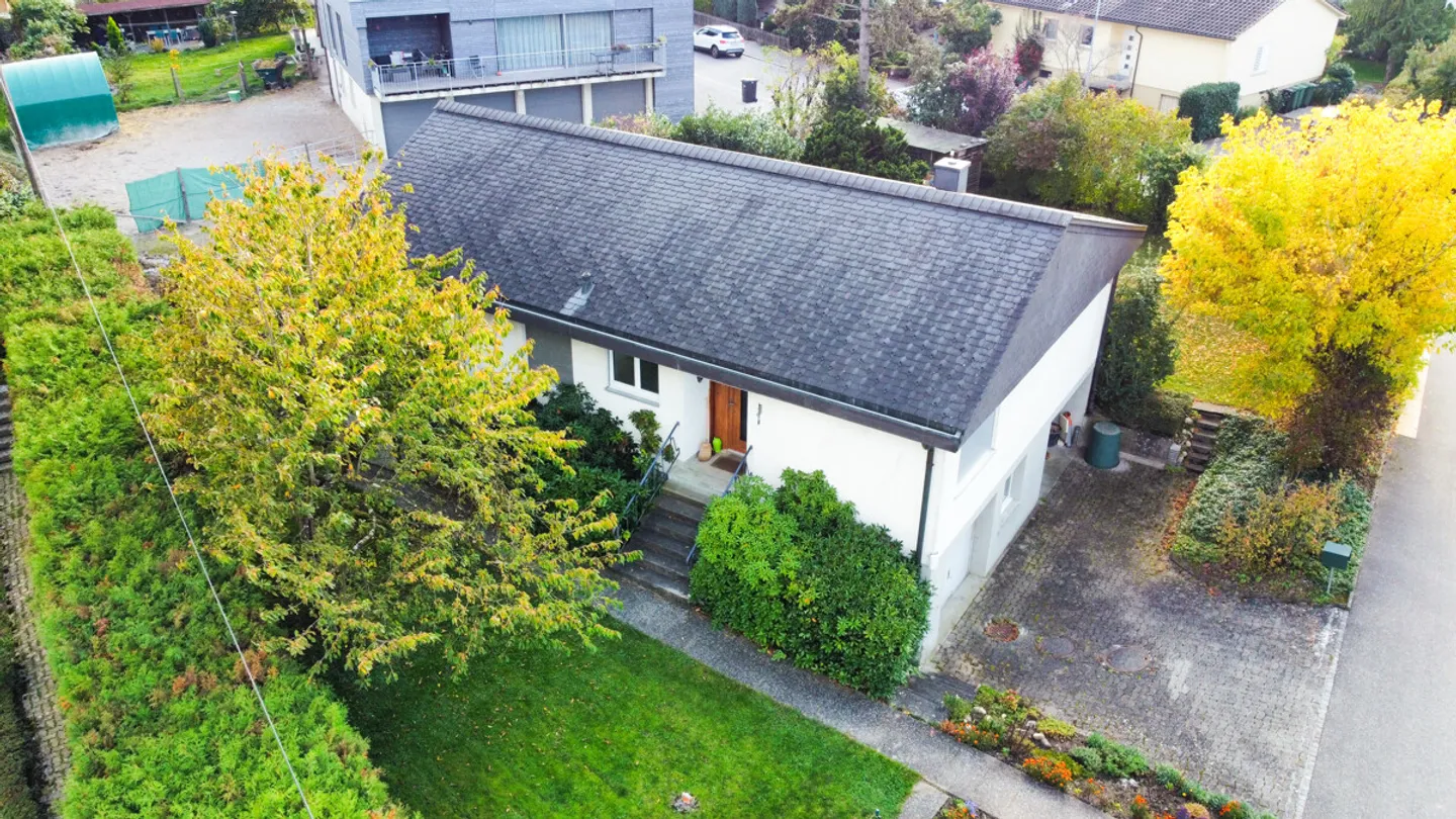 CENTRAL PLOT IN LYSSACH WITH HIGH DEVELOPMENT POTENTIAL - Photo 6 of 11