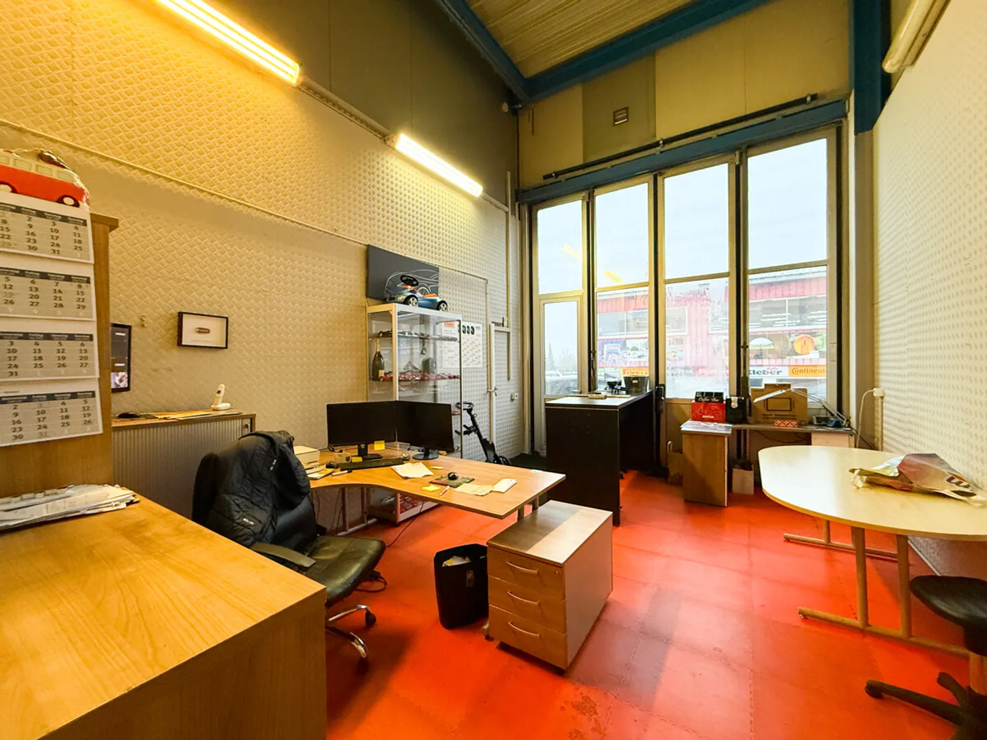Established Car Garage with Complete Equipment for Sale in Grenchen - Photo 5 of 9