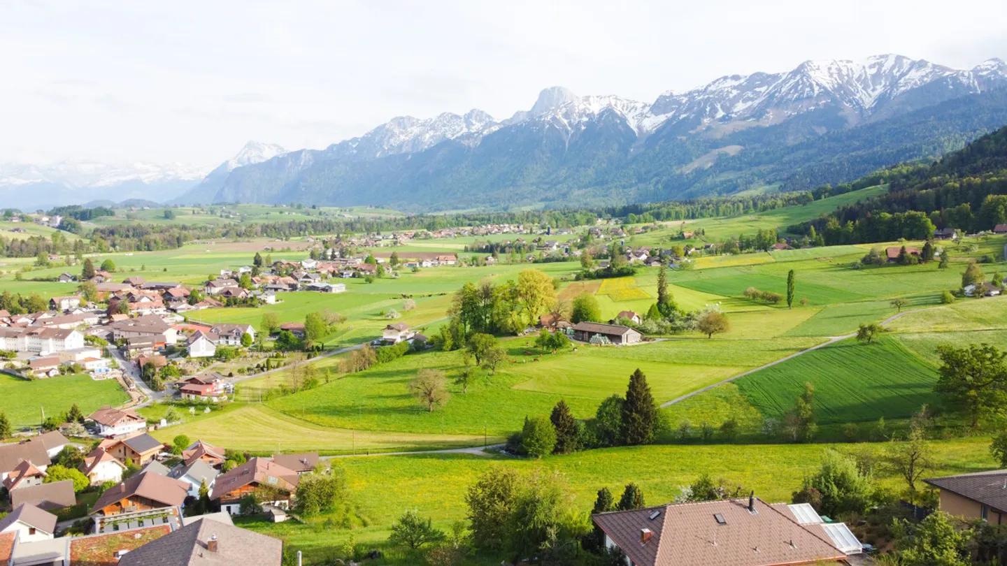 Wohnen mit Weitblick  Zweifamilienhaus mit atemberaubender Alpenaussi - Photo 7 of 9
