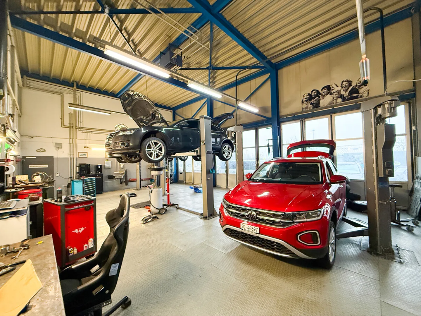 Garage auto consolidata con attrezzatura completa in vendita a Grenchen - Foto 2 di 9