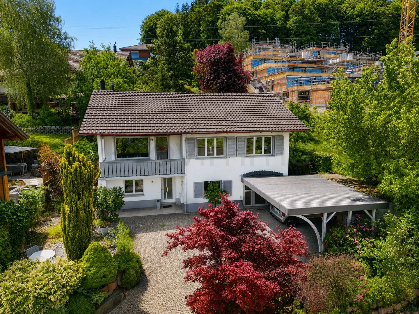 Vivre avec une vue – Une maison pleine de possibilités - Photo 1 sur 13