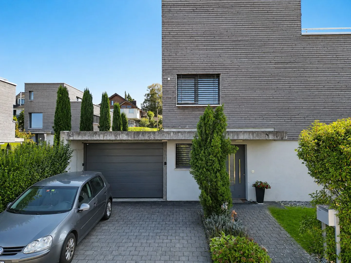 A House to Feel Good – Bright, Modern and Spacious - Photo 5 of 13