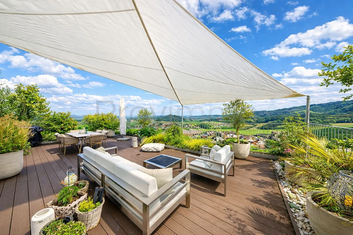 A home that inspires - extraordinary inside and out - Photo 8 of 13