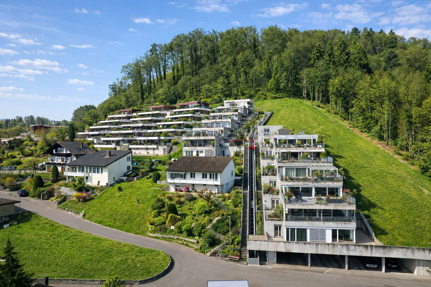 A home that inspires - extraordinary inside and out - Photo 4 of 13