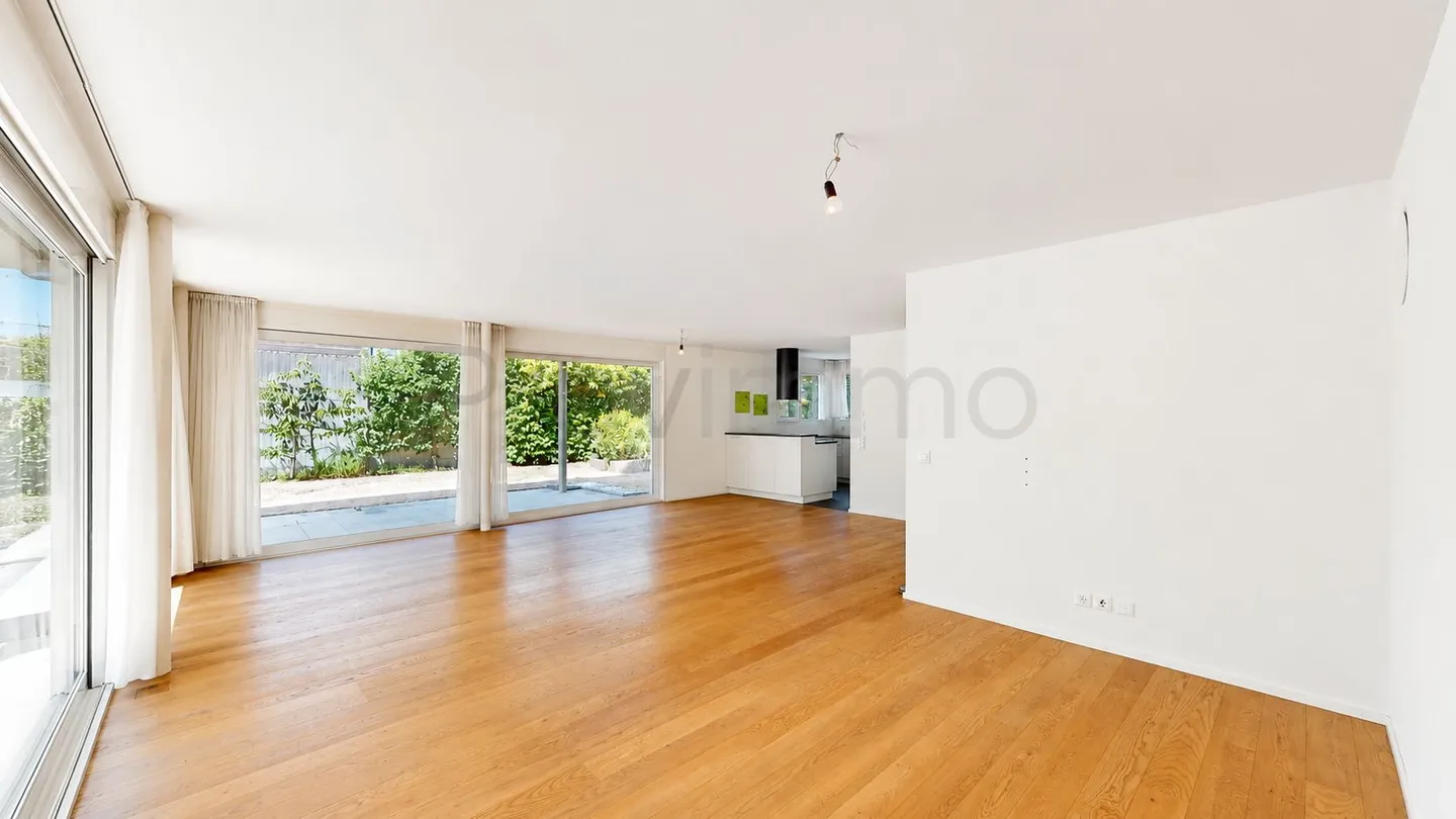 A House to Feel Good – Bright, Modern and Spacious - Photo 8 of 13