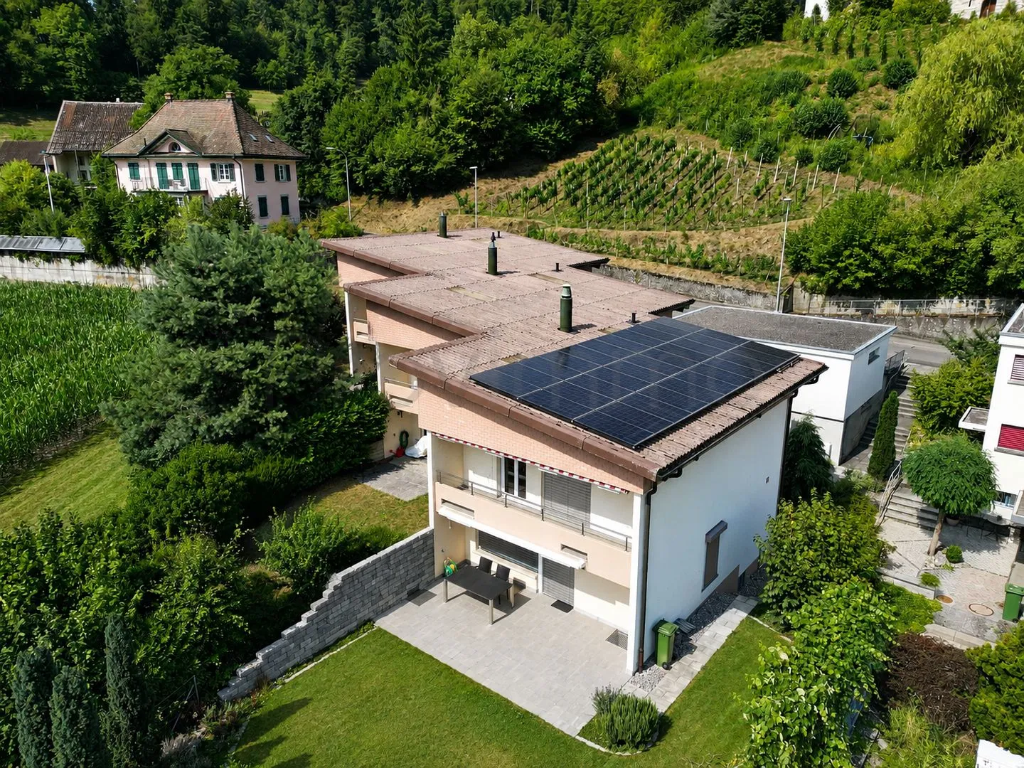 Une maison avec beaucoup d'espace pour vos propres idées - Photo 2 sur 13