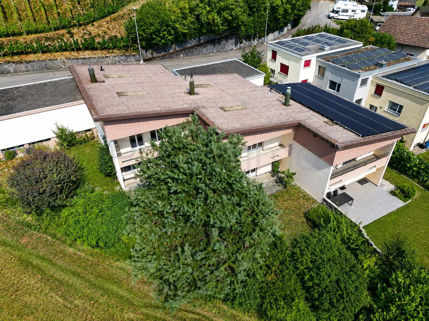 Une maison avec beaucoup d'espace pour vos propres idées - Photo 3 sur 13