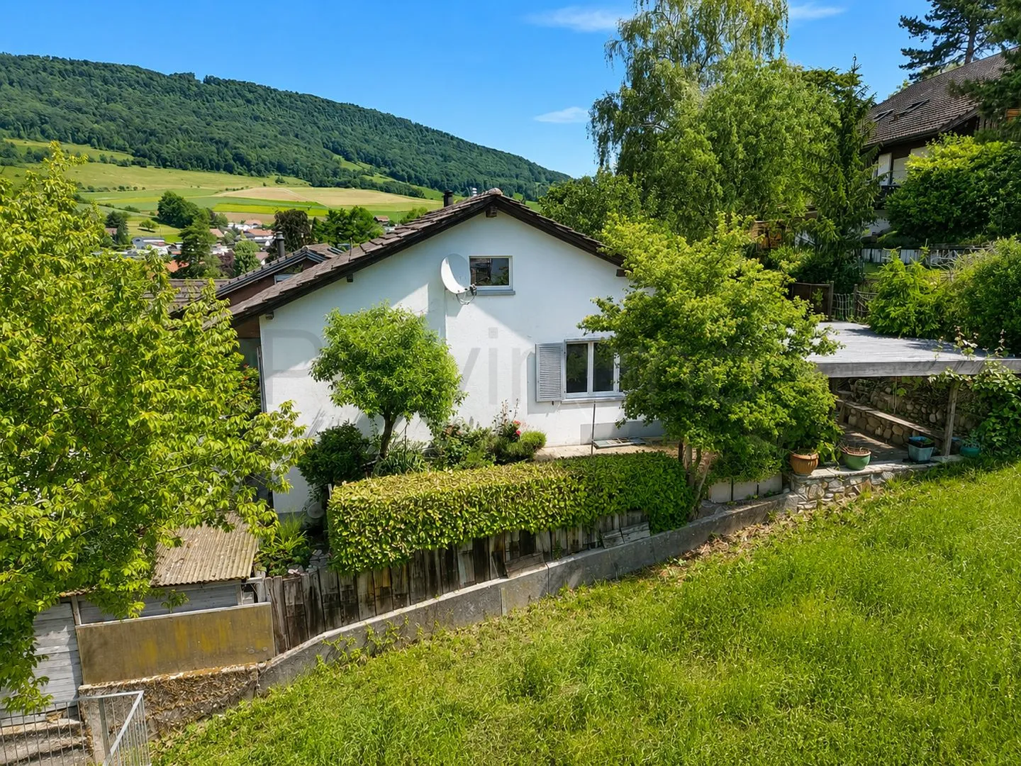 Vivre avec une vue – Une maison pleine de possibilités - Photo 2 sur 13