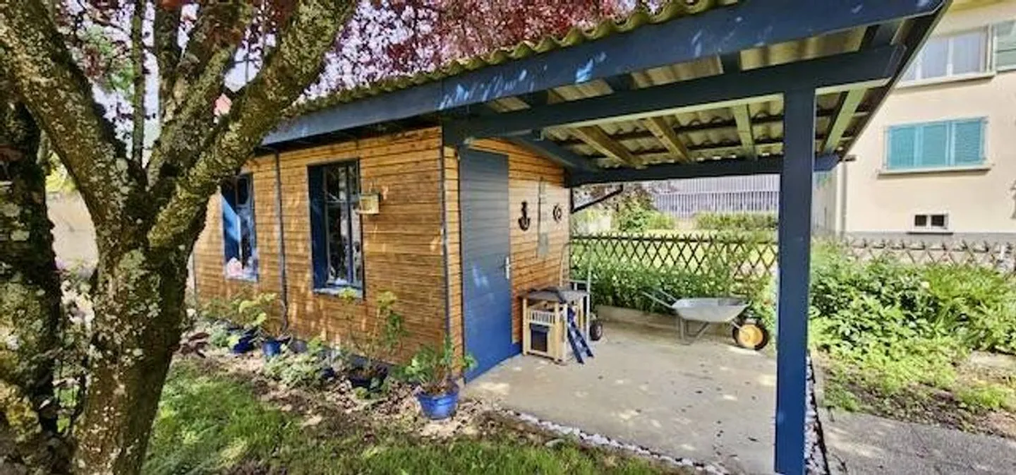 Chaleureuse maison, dans un agréable quartier résidentiel, garage double, places de parc - Foto 5 von 13