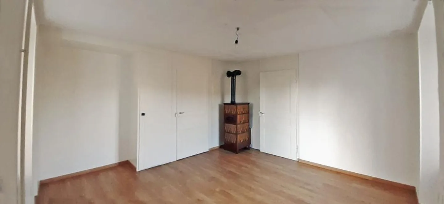 Fai un'offerta per questo edificio di 4 appartamenti, studio, con una piccola casa indipendente, 2 garage - Foto 6 di 13