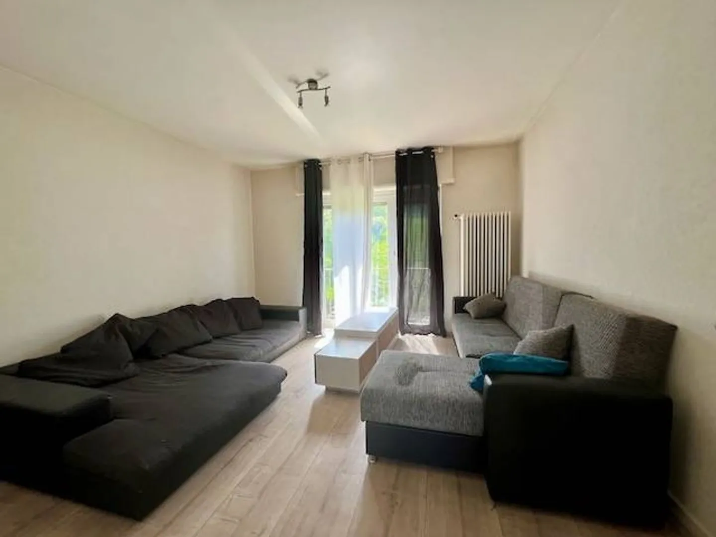 Da afferrare a partire da Frs 200'000.- appartamenti 3,5 locali, con balcone - Foto 1 di 8