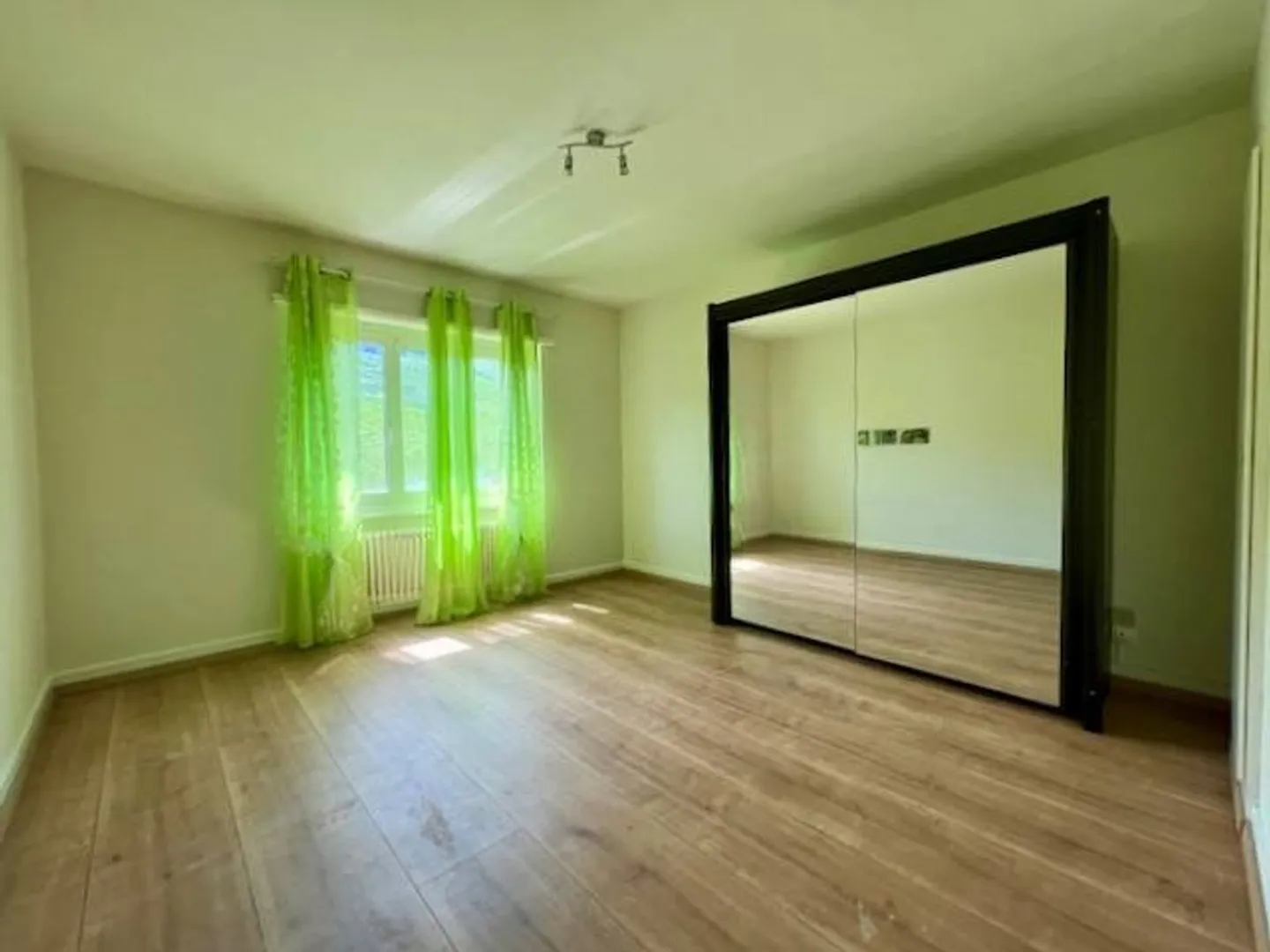 Da afferrare a partire da Frs 200'000.- appartamenti 3,5 locali, con balcone - Foto 4 di 8