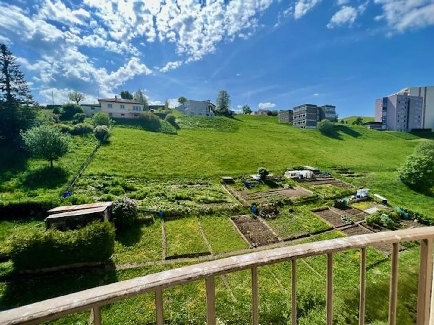 Da afferrare a partire da Frs 200'000.- appartamenti 3,5 locali, con balcone - Foto 7 di 8
