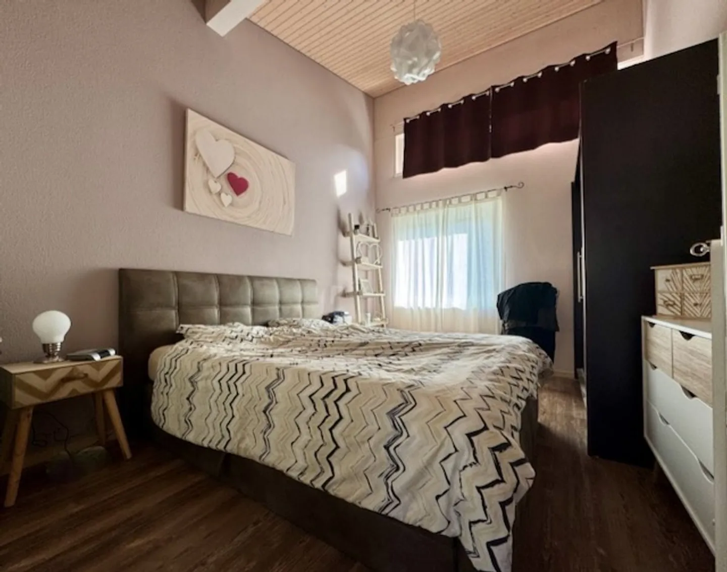 Terraced house maintained, with two apartments, private gardens and three parking spaces - Photo 12 of 13