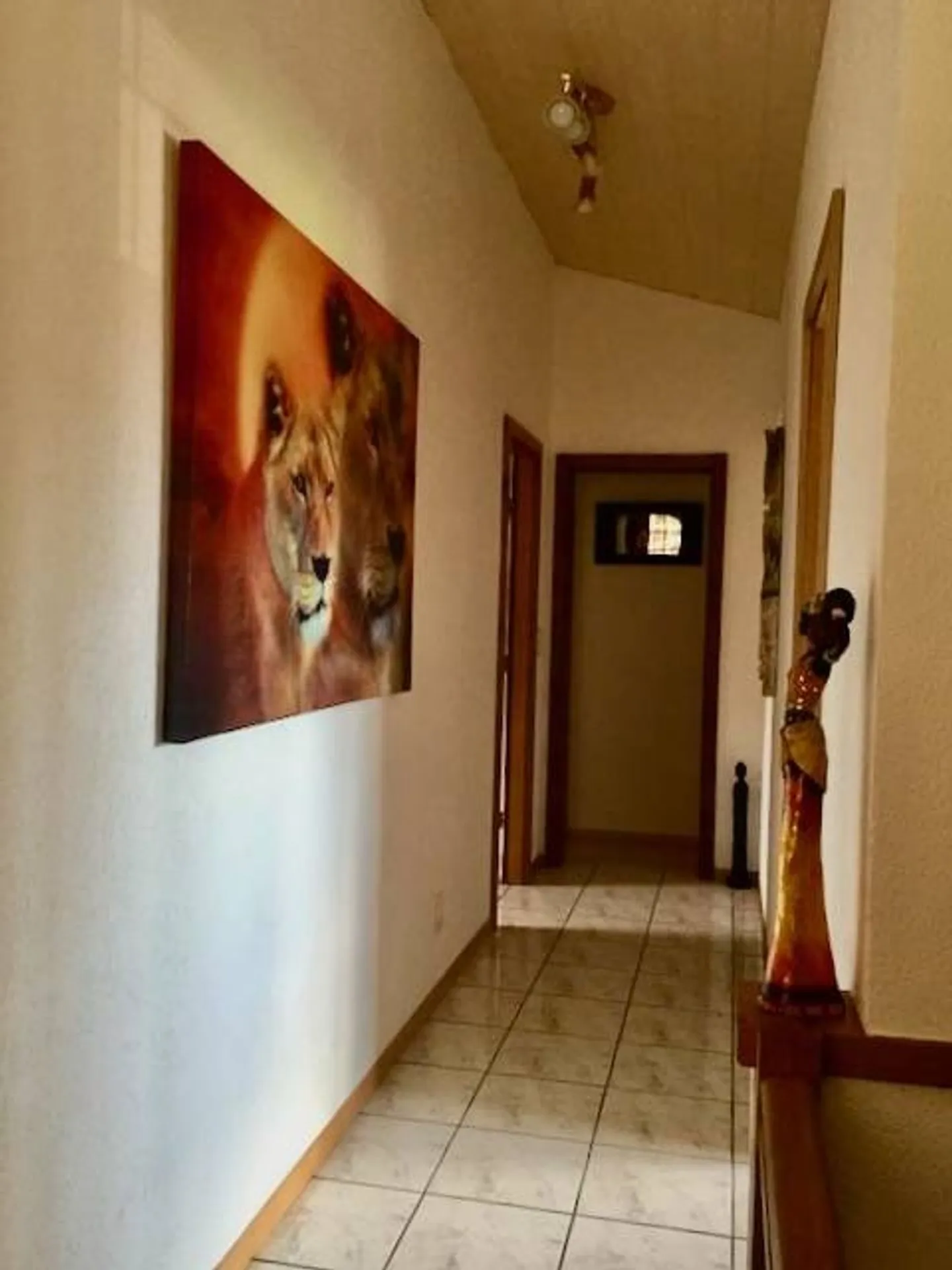In esclusiva: Fai un'offerta per questa bella villa indipendente, vicino alla foresta, terrazze, giardino e 3 posti auto - Foto 10 di 13