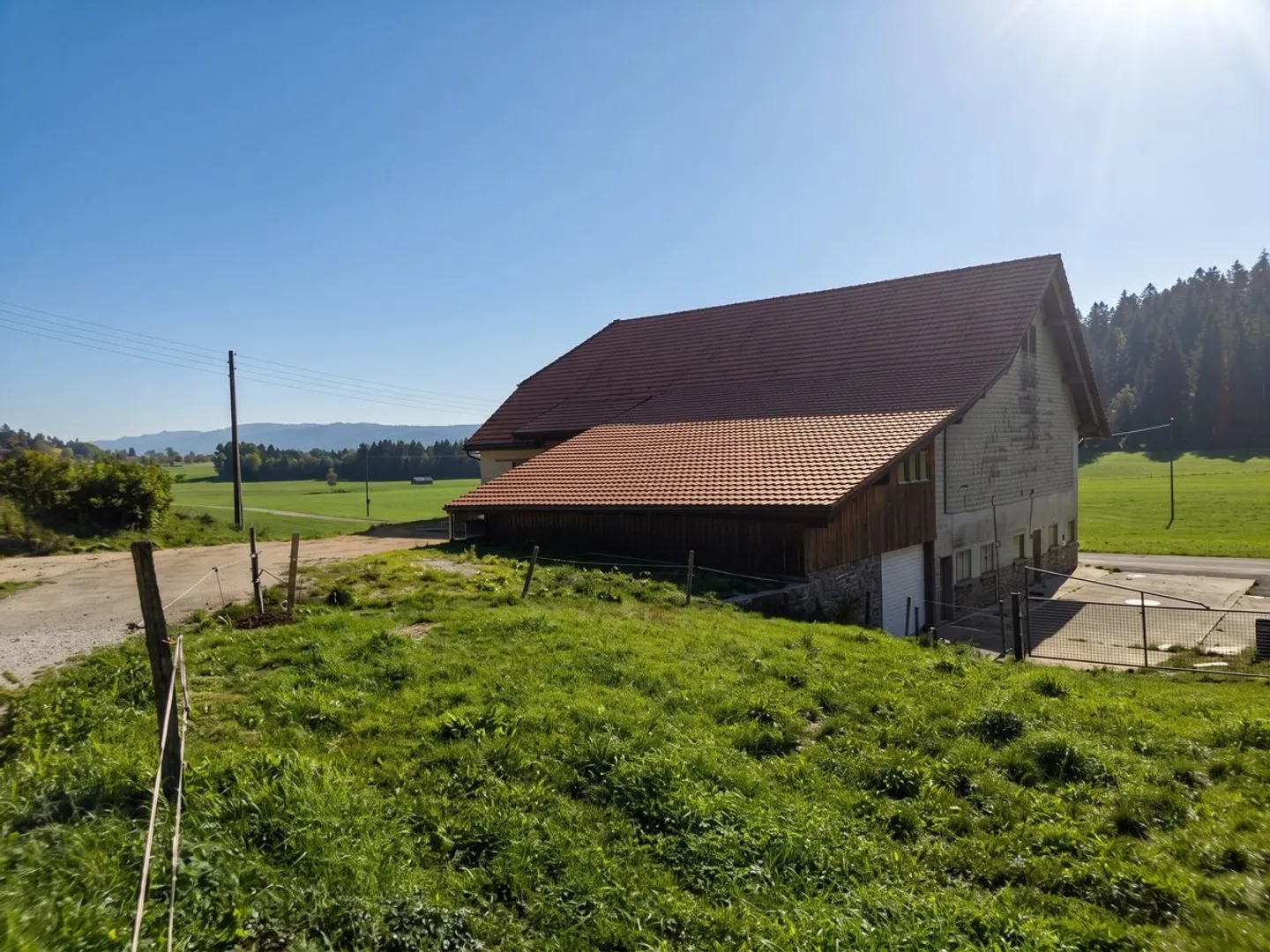 Farm with generous volumes - Combe-Pellaton - Photo 6 of 13