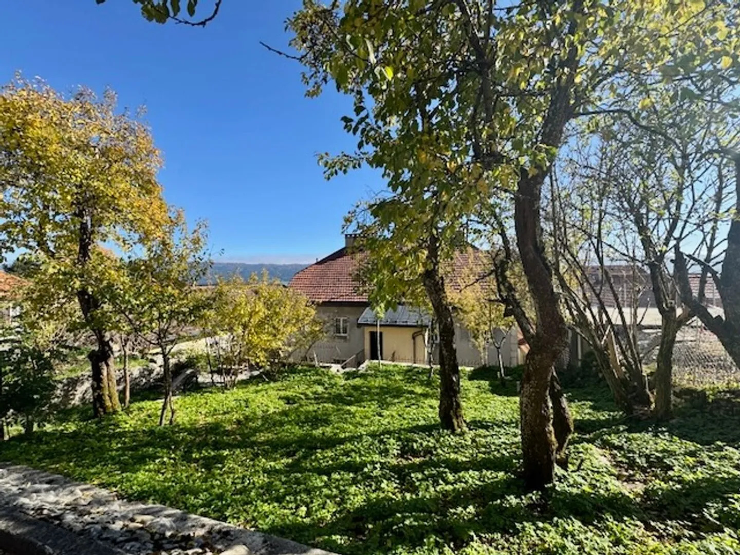 En exclusivité - Immeuble mixte au coeur des Ponts-de-Martel - CHF 800'000.- - Photo 10 sur 13