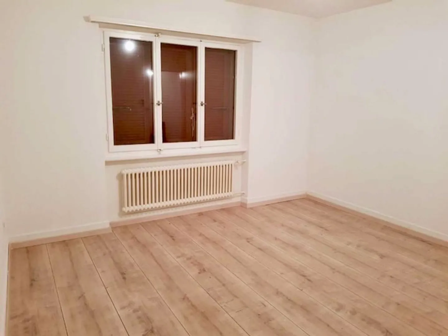 Da acquisire a partire da Frs 200000.- appartamenti 3,5 locali con balcone - Foto 3 di 4