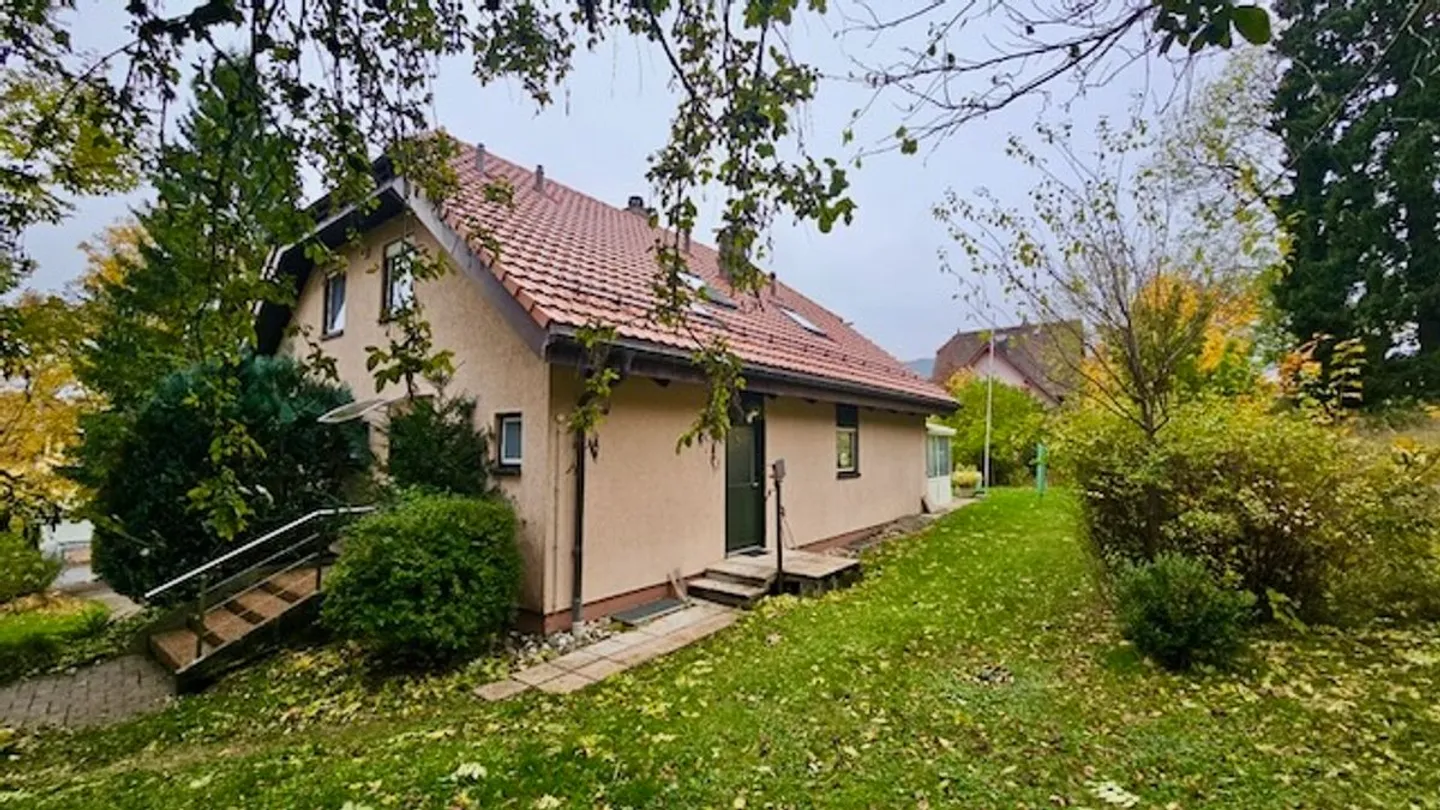 Wunderschönes Familienhaus mit 4 Wohnungen in Sainte-Croix - Foto 2 von 13