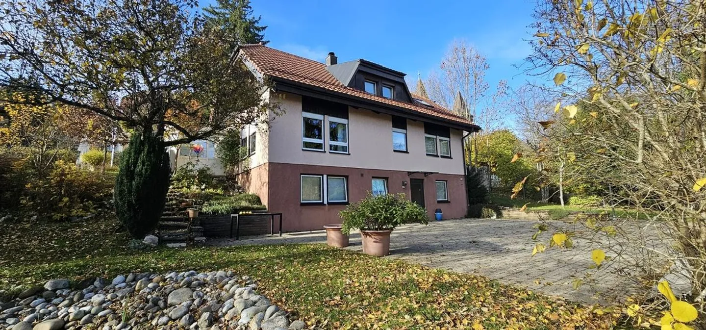 Magnificent family home with 4 apartments in Sainte-Croix - Photo 4 of 13