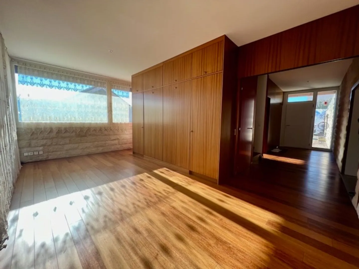 Fai un'offerta per questa splendida villa eccezionale, con vista sul lago e sulle Alpi - Foto 10 di 13