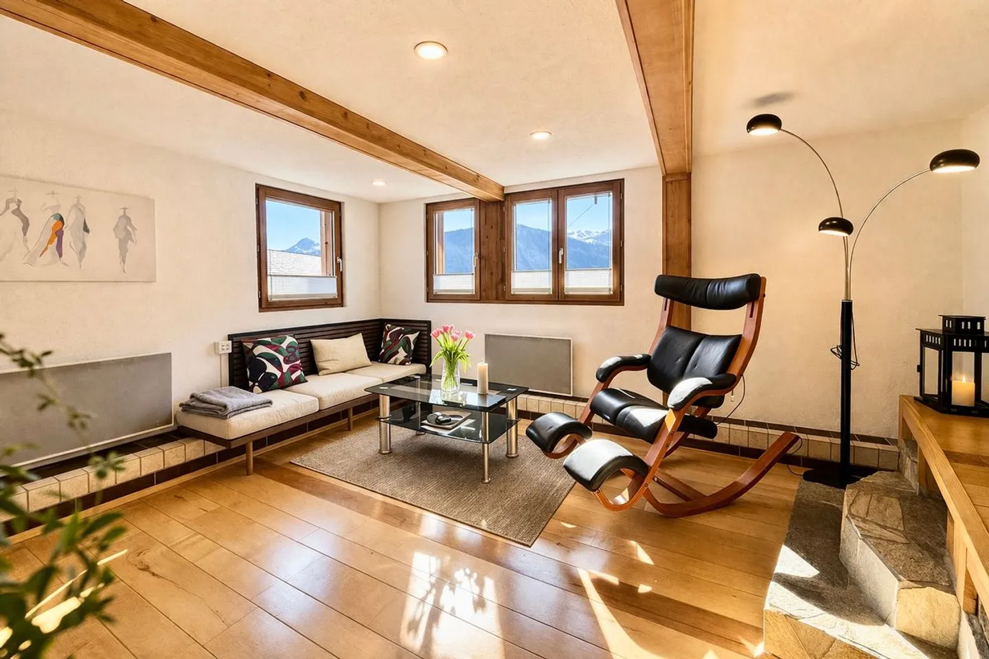 SUPERB 3-ZIMMER-WOHNUNG, DIE AUTHENTIZITÄT UND MODERNITÄT VERBINDET - Foto 1 von 11