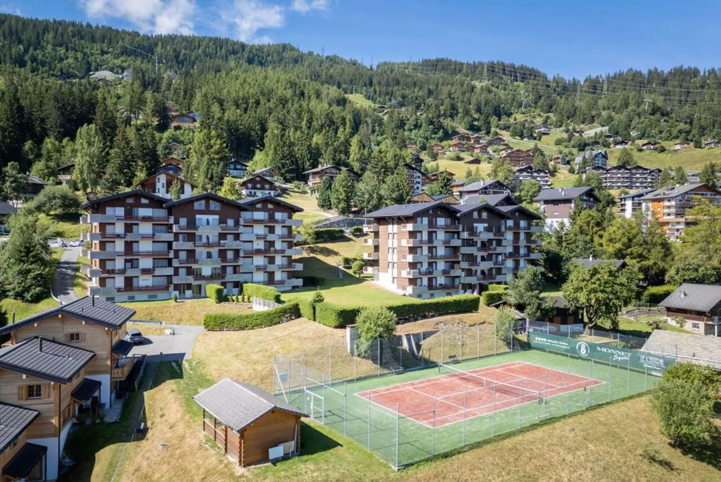 BEL APPARTEMENT ENTIÈREMENT RÉNOVÉ - Photo 10 sur 13