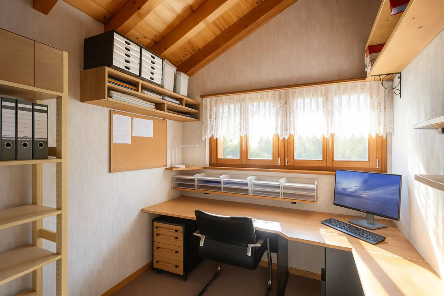 A TRUE HEARTTHROB, BRIGHT HOUSE WITH EXCEPTIONAL PANORAMA - Photo 8 of 13