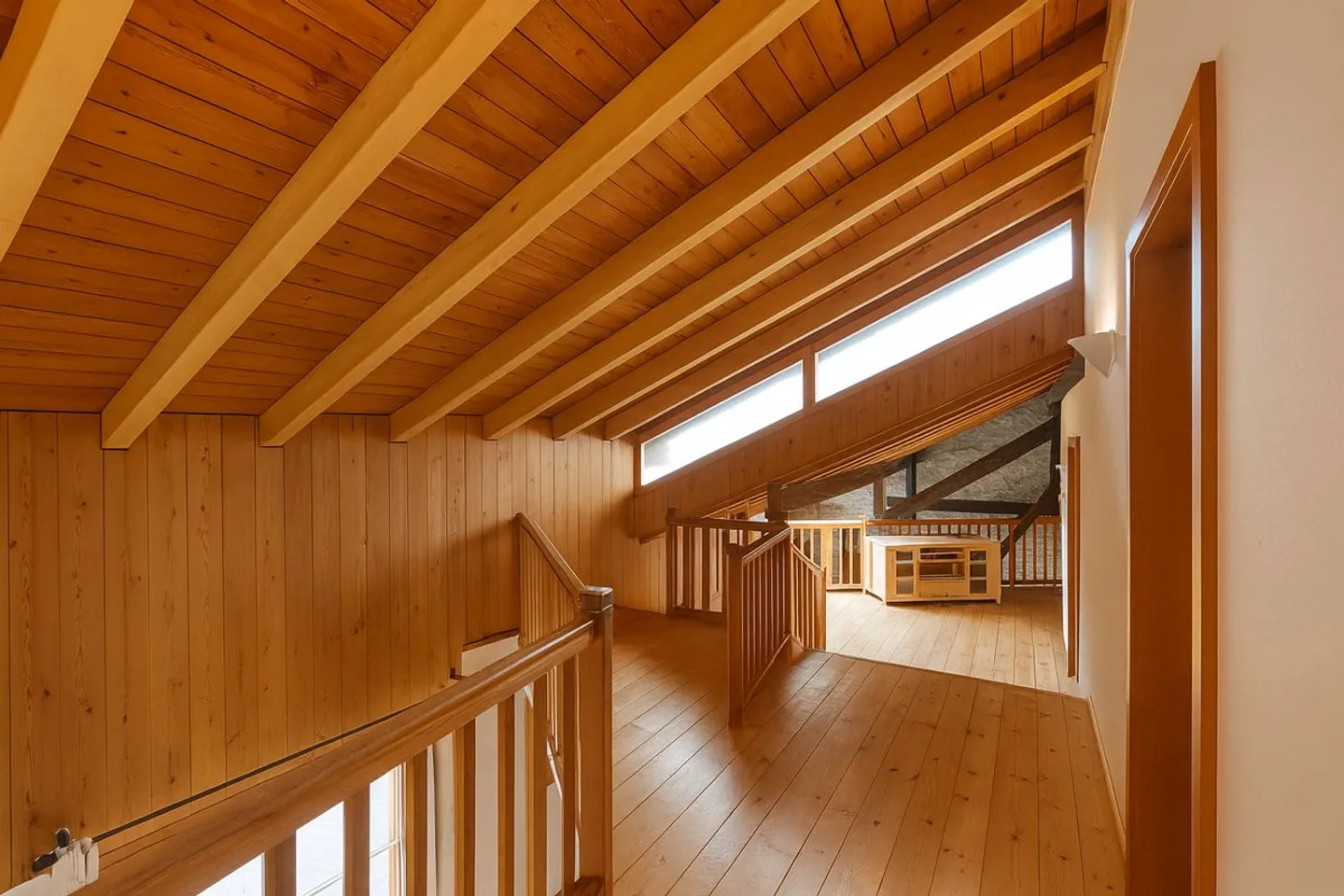 RARE OPPORTUNITÉ : ANCIENNE GRANGE COMPLÈTEMENT RÉNOVÉE - Photo 6 sur 13