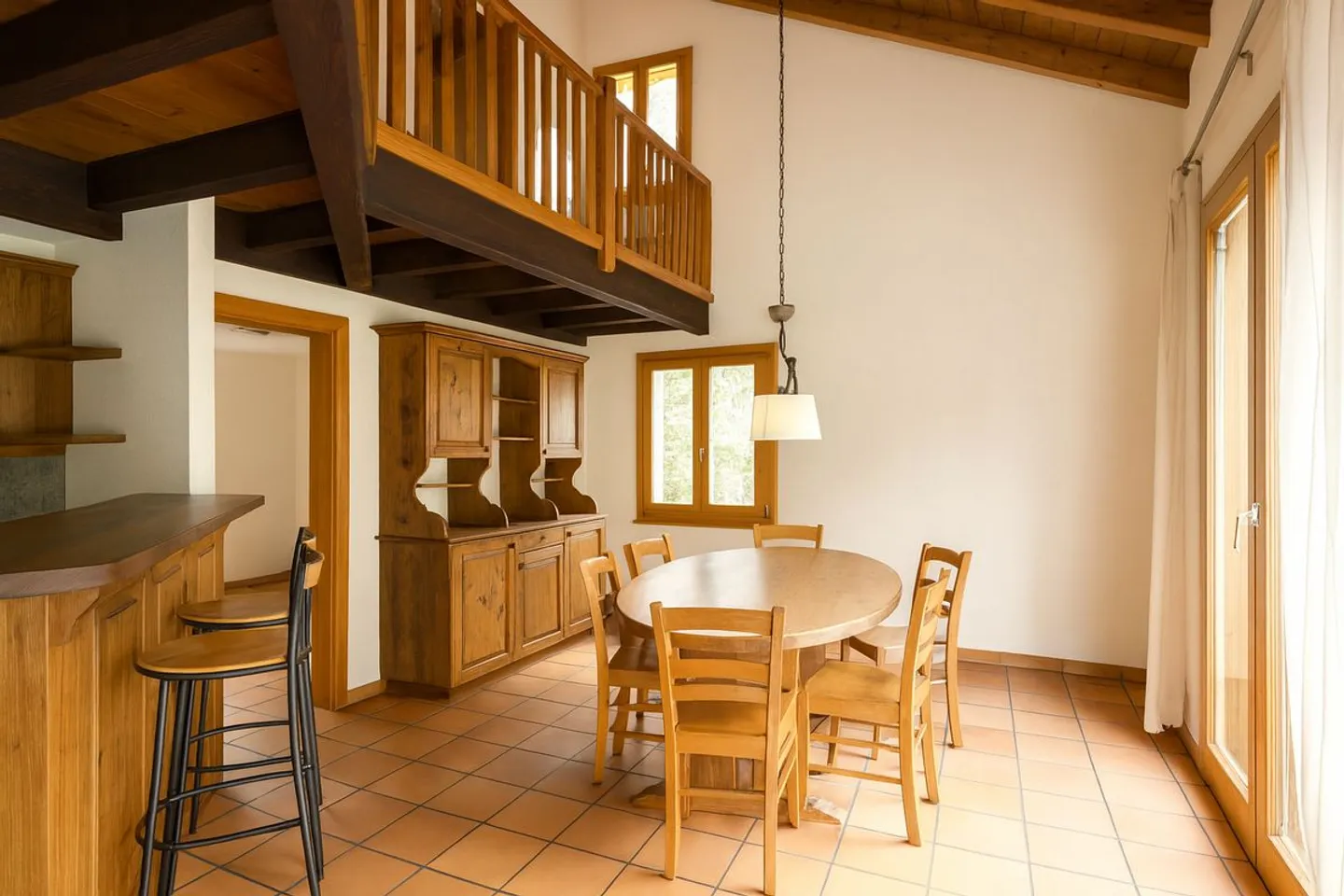 RARE OPPORTUNITÉ : ANCIENNE GRANGE COMPLÈTEMENT RÉNOVÉE - Photo 3 sur 13