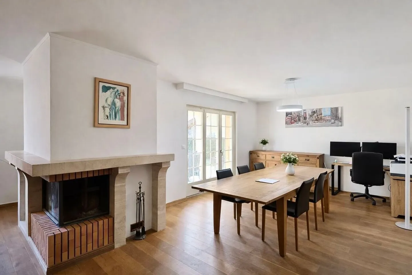 6,5-ZIMMER-VILLA, GENERÖSE VOLUMEN UND HOHES ERWEITERUNGSPOTENZIAL - Foto 2 von 12