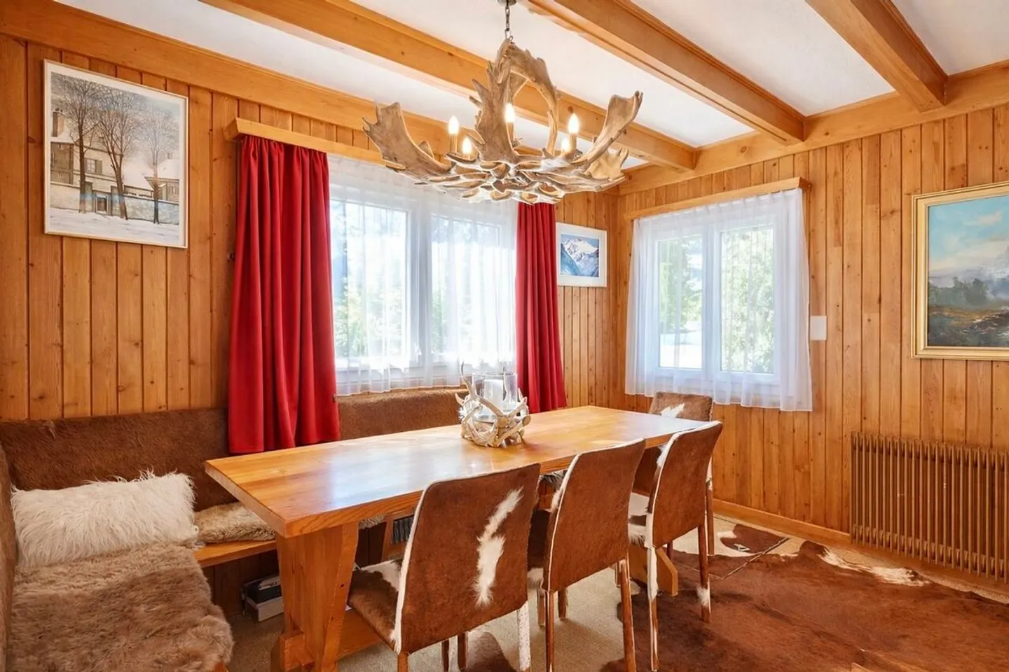 CHALET COUP DE COEUR MIT GRUNDSTÜCK, AUSSICHT UND HELLIGKEIT - Foto 6 von 11