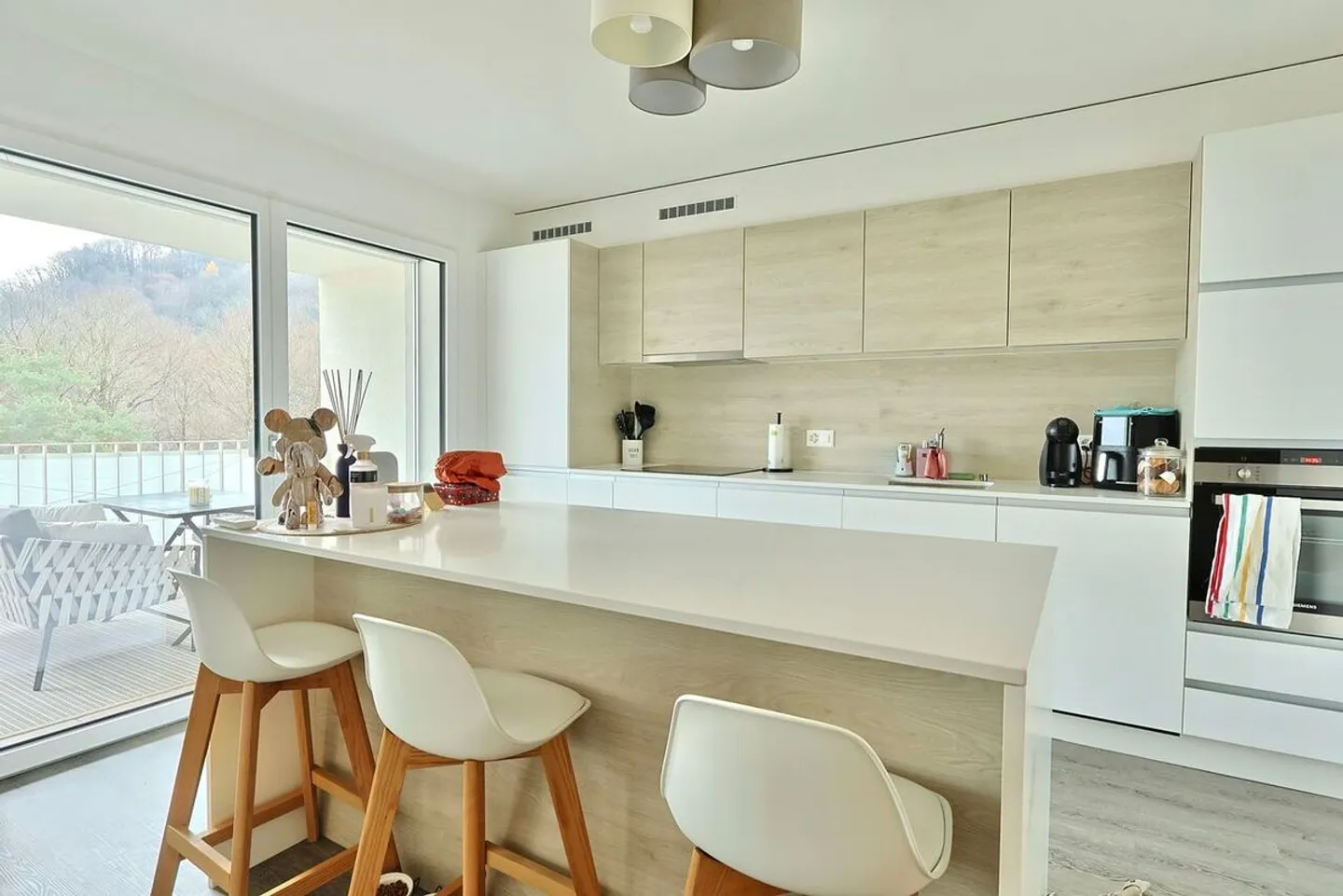 Modernes Apartment mit atemberaubendem Blick - Foto 2 von 8