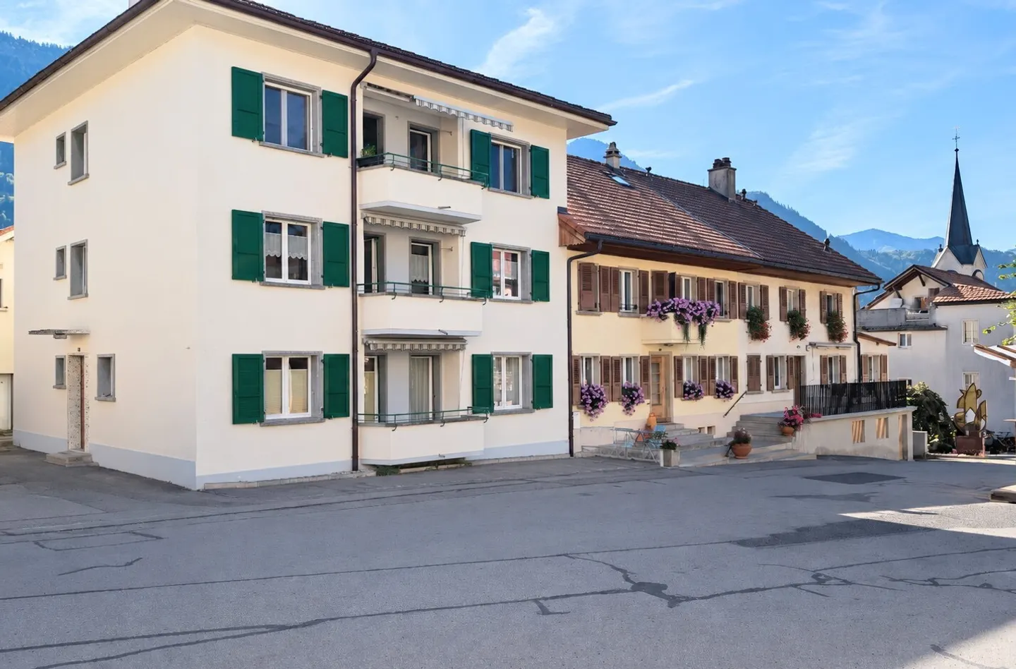 Èrbivouè - Immeuble de 3 appartements - Foto 1 von 7