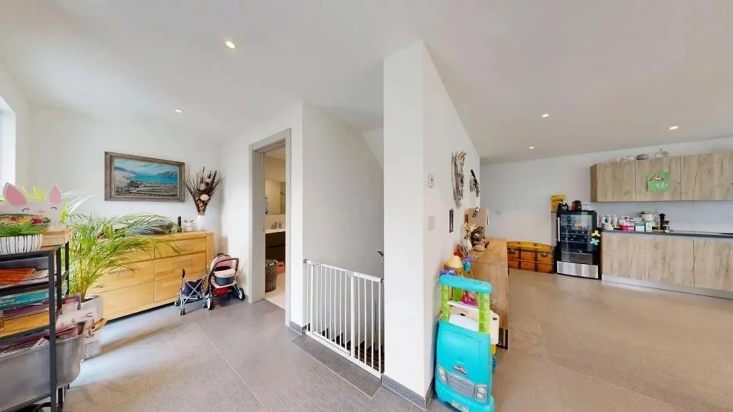 On the edge of a forest area - Contemporary villa in a privileged setting - Photo 10 of 13