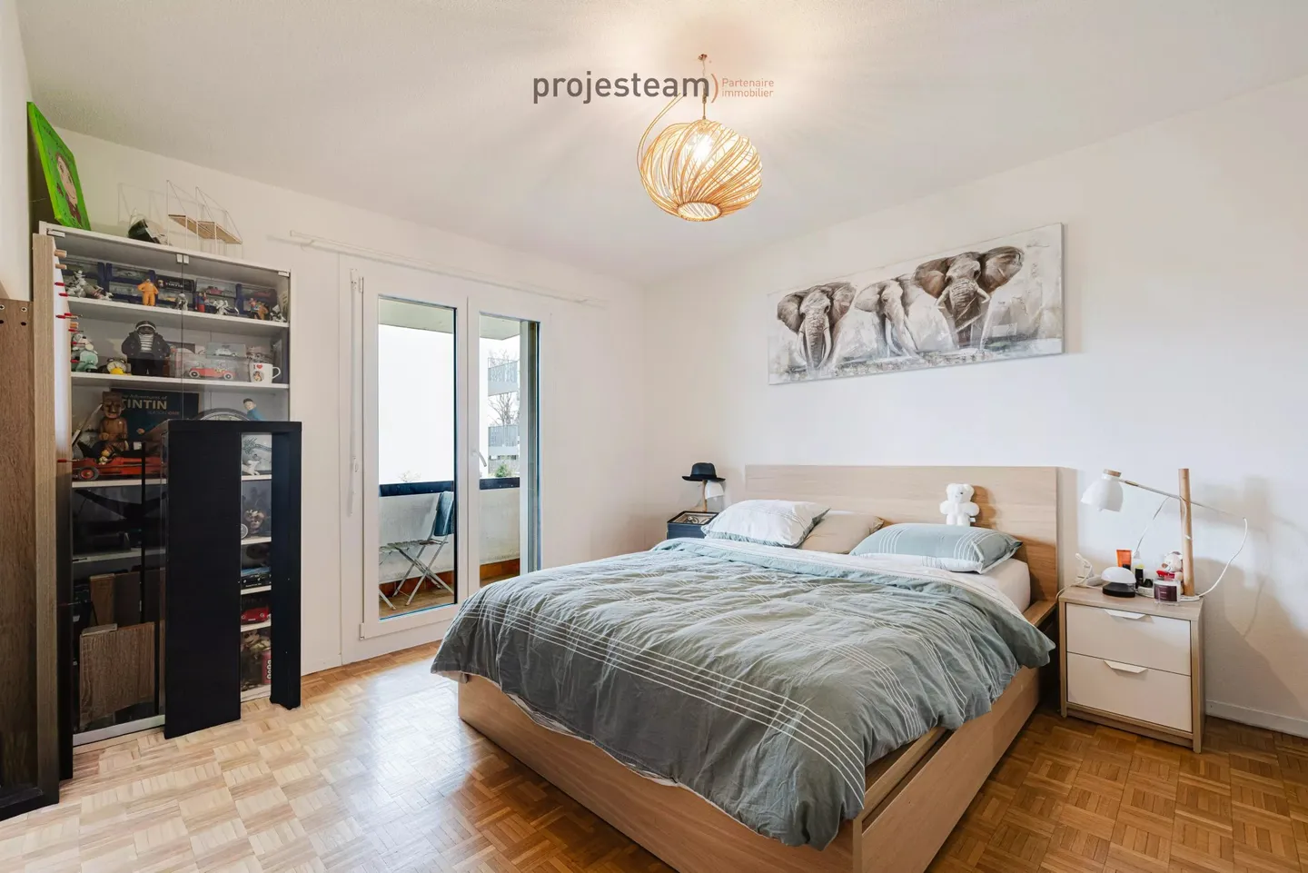 Apartment with fireplace, carefully renovated, large south-facing balcony, in a green and family-friendly setting - Photo 7 of 12