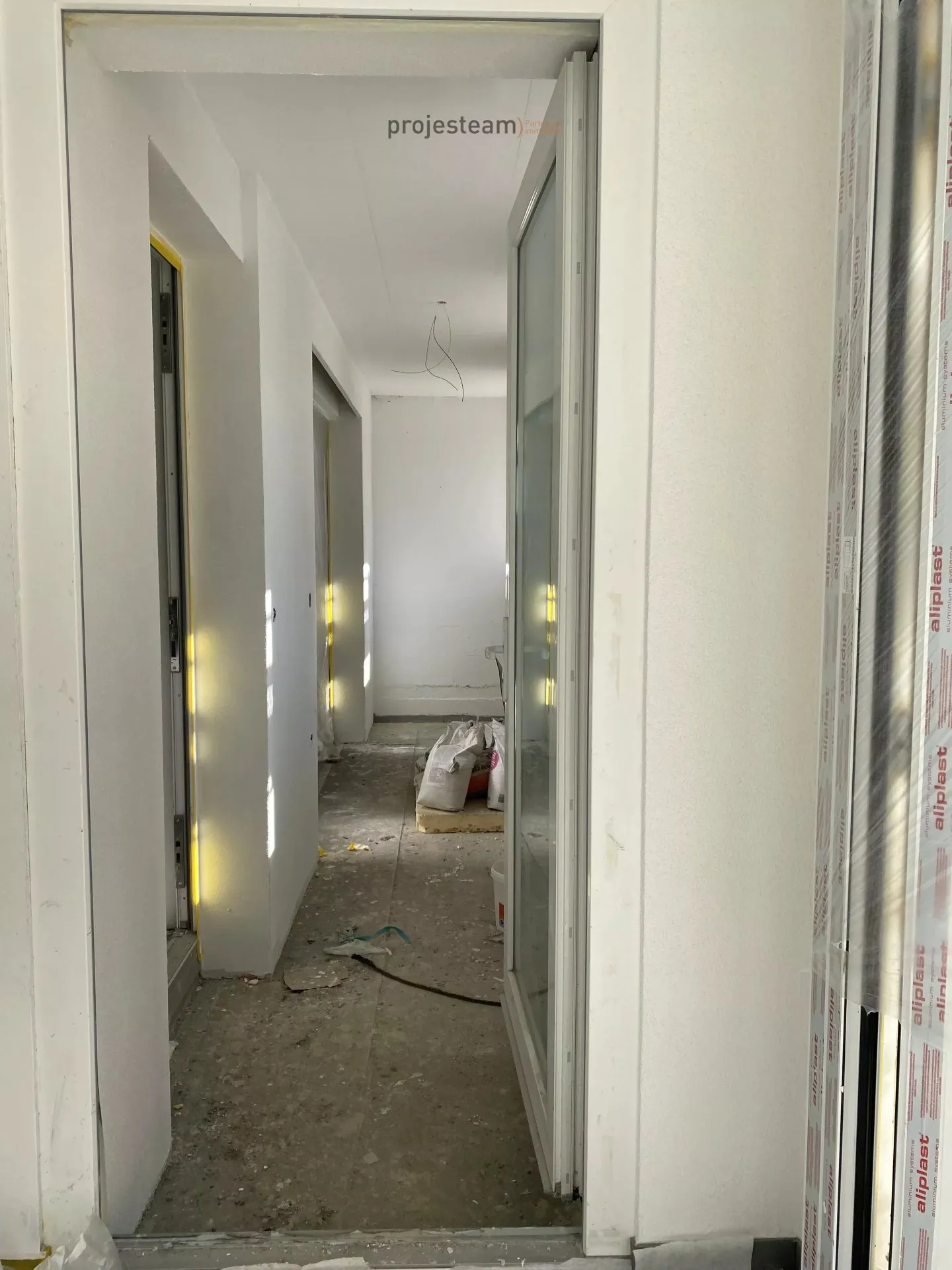 Neues Erdgeschoss-Apartment, charaktervoll, mit einzigartigem und singularen Charme - Foto 11 von 13