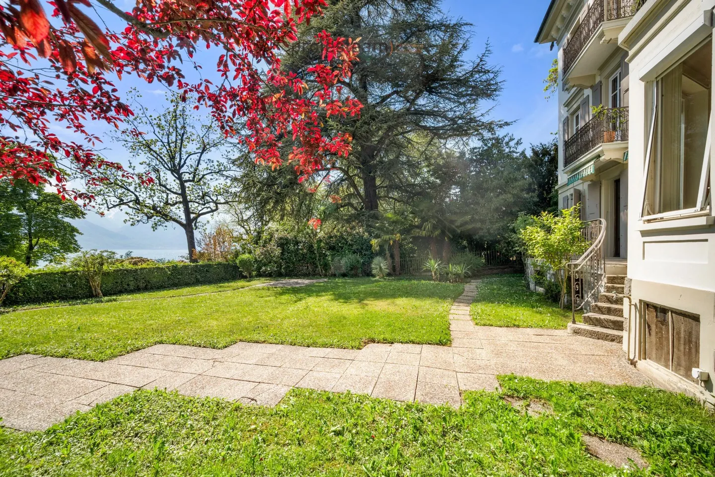 Appartamento di carattere in prima linea sul lago - Foto 5 di 13
