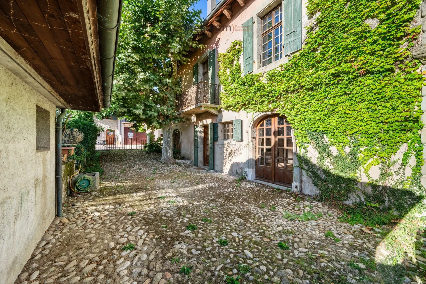 UNE DEMEURE HISTORIQUE DE 1750 AU CHARME INTEMPOREL - Photo 4 sur 13