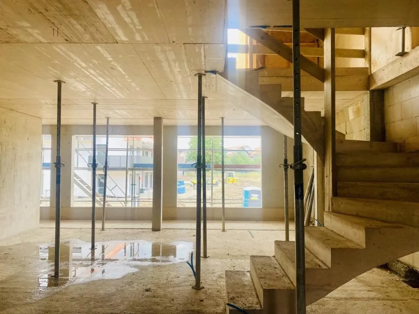 Fattoria in fase di ristrutturazione - Duplex mansardato con carattere e fascino accentuato da doppi altezze di soffitto - Foto 4 di 11