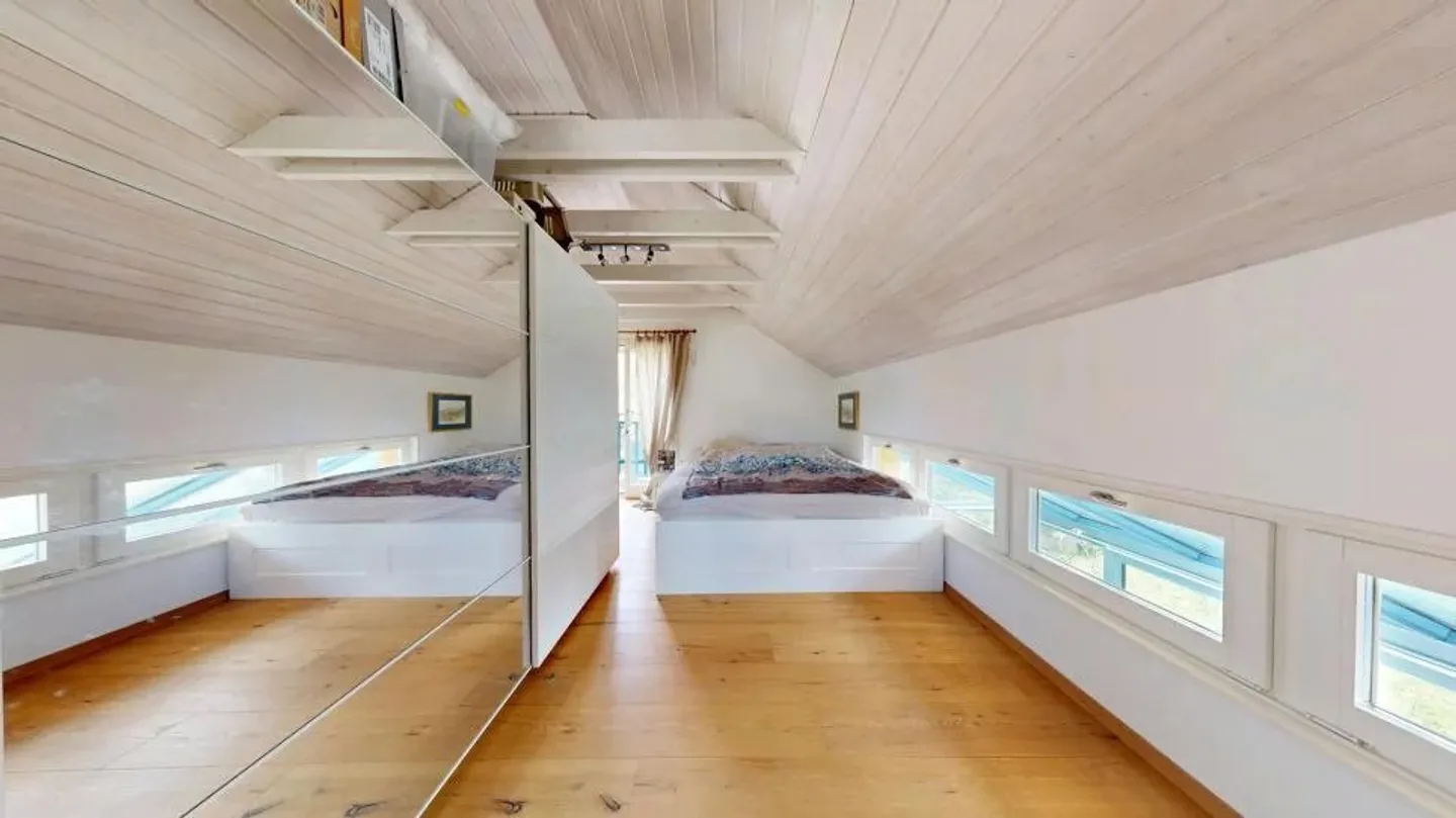 Charming individual villa in the heart of a renovated historic estate - Photo 5 of 8