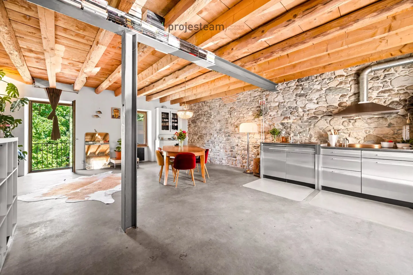 Maison de village de caractère de 4 étages – 320 m² habitables sur 1'815 m² de terrain - Foto 7 di 13