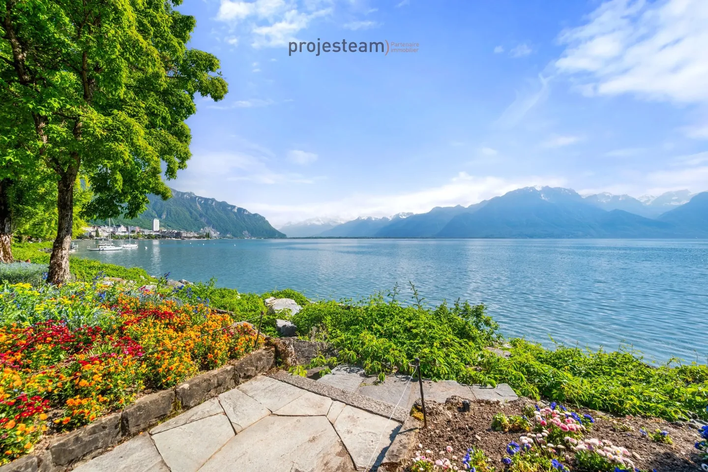 Appartamento di carattere in prima linea sul lago - Foto 4 di 13